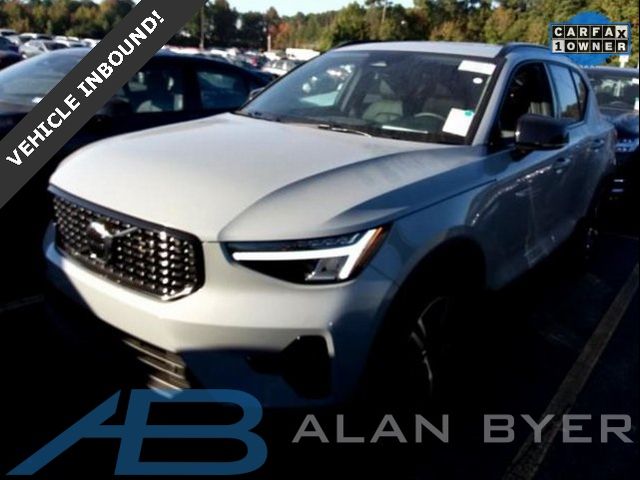 2024 Volvo XC40 