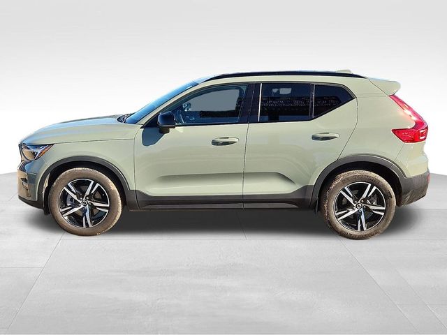 2024 Volvo XC40 