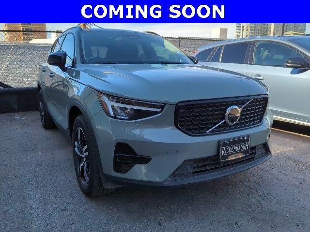 2024 Volvo XC40 