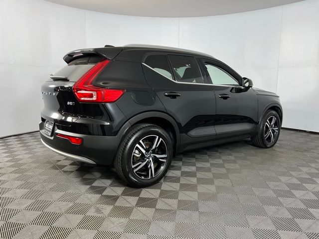 2024 Volvo XC40 