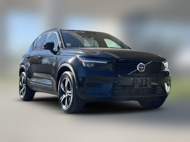 2024 Volvo XC40 