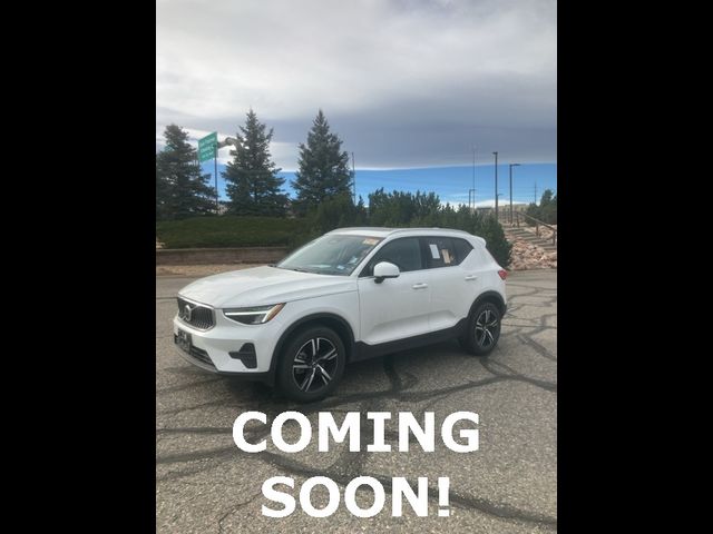 2024 Volvo XC40 