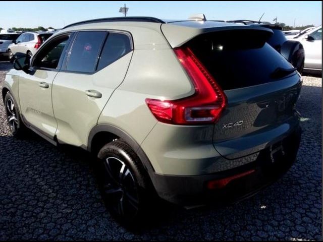 2024 Volvo XC40 