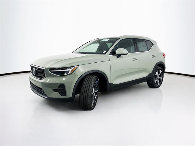 2024 Volvo XC40 Core Bright Theme