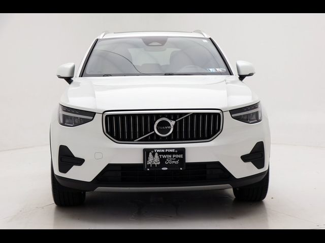 2024 Volvo XC40 