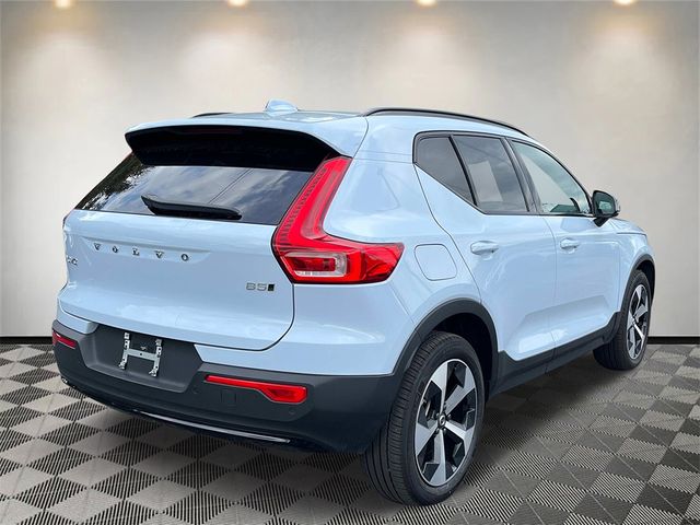 2024 Volvo XC40 