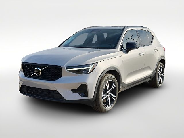 2024 Volvo XC40 