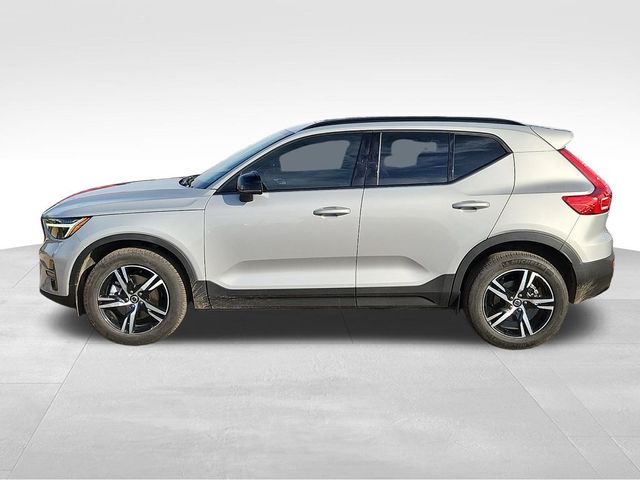 2024 Volvo XC40 