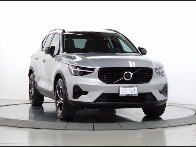 2024 Volvo XC40 