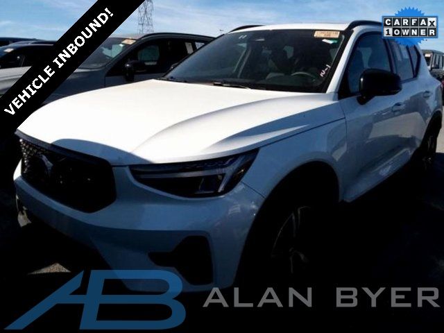 2024 Volvo XC40 