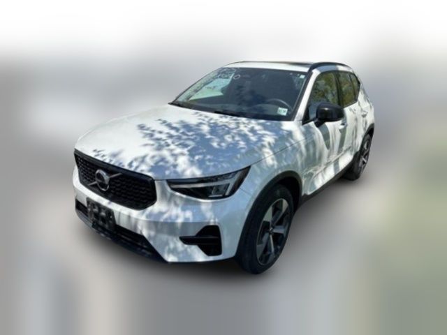 2024 Volvo XC40 