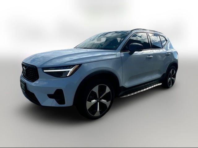 2024 Volvo XC40 