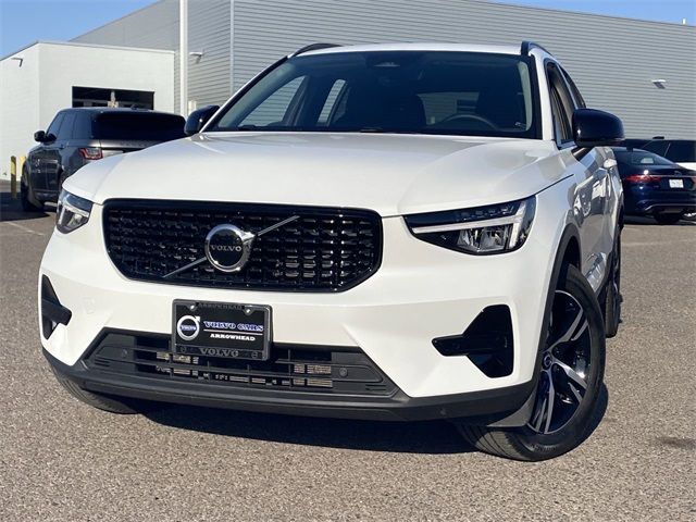 2024 Volvo XC40 