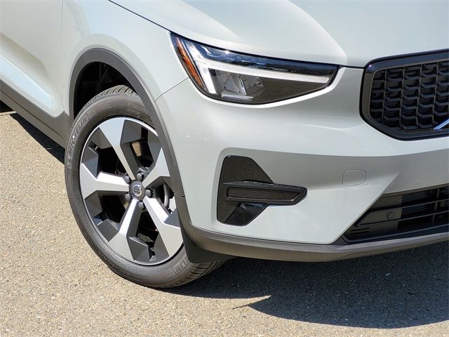 2024 Volvo XC40 