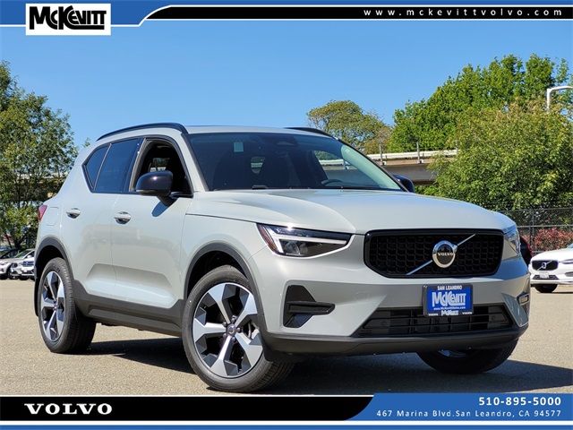 2024 Volvo XC40 