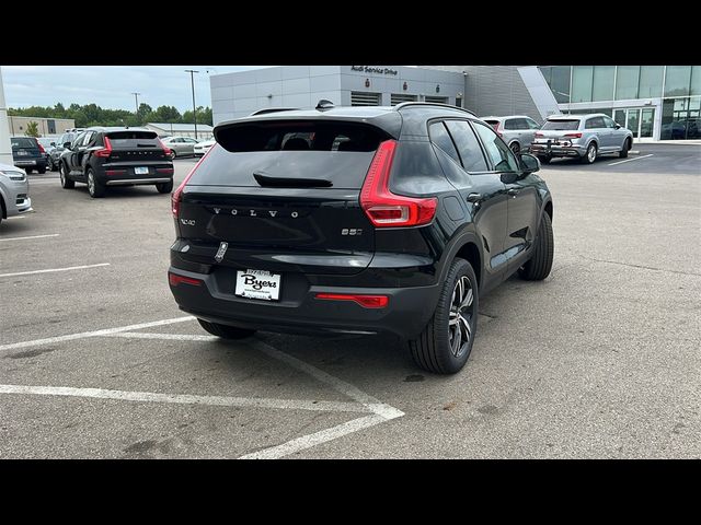 2024 Volvo XC40 