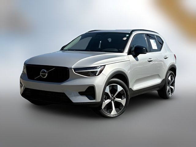 2024 Volvo XC40 