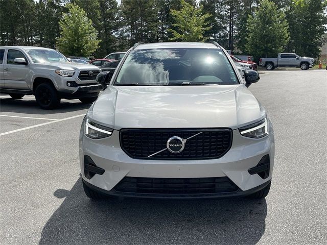 2024 Volvo XC40 