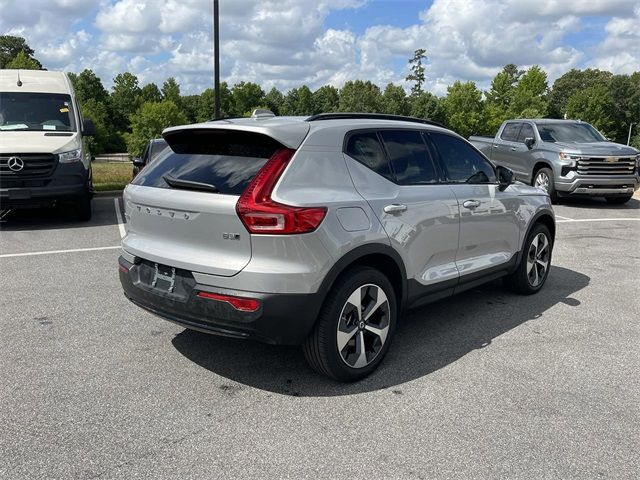 2024 Volvo XC40 