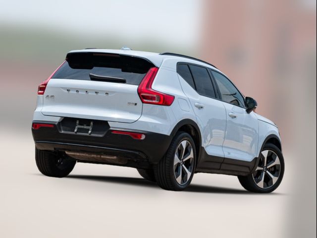 2024 Volvo XC40 