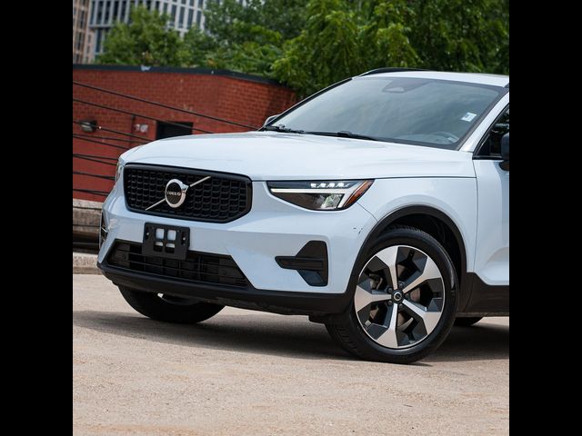 2024 Volvo XC40 