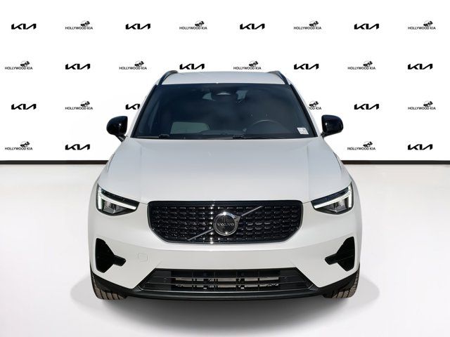 2024 Volvo XC40 