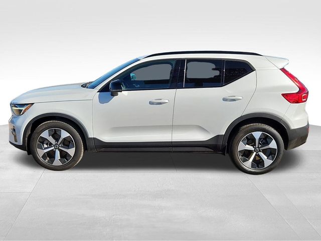 2024 Volvo XC40 