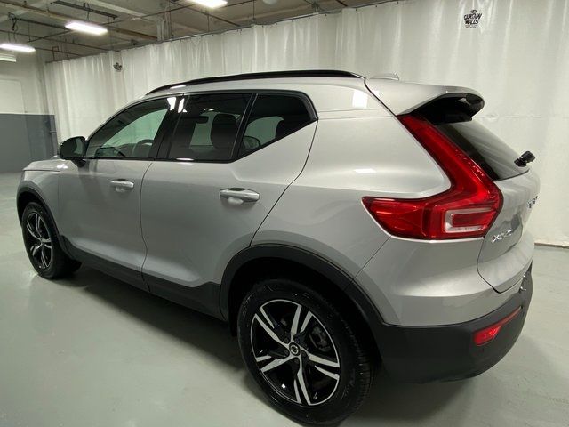 2024 Volvo XC40 