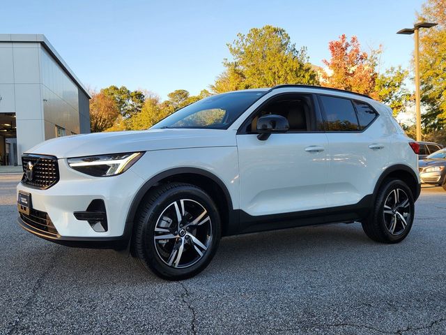 2024 Volvo XC40 