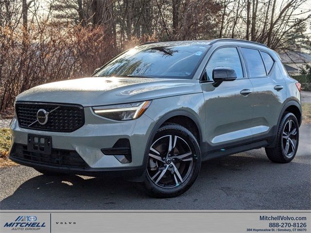 2024 Volvo XC40 