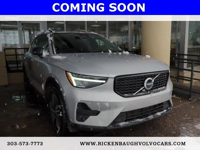 2024 Volvo XC40 