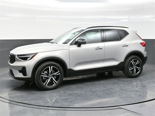 2024 Volvo XC40 