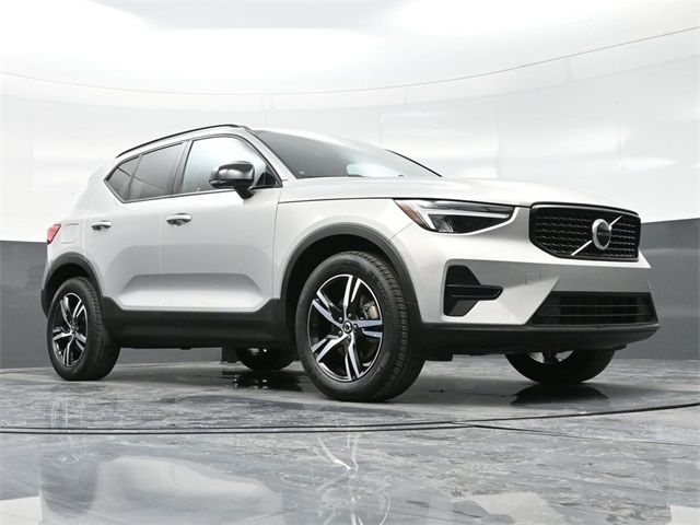 2024 Volvo XC40 