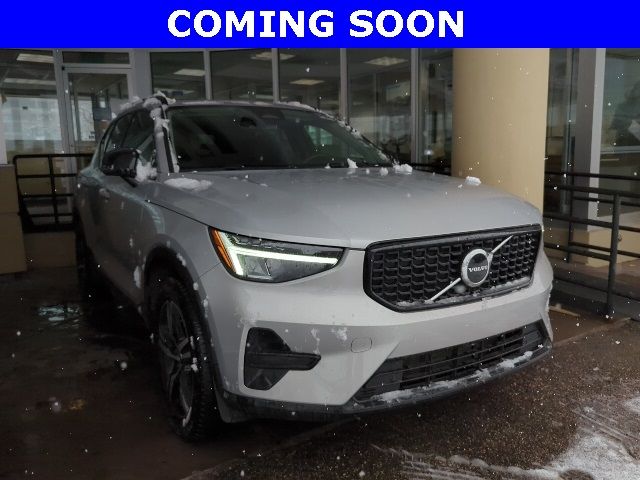 2024 Volvo XC40 