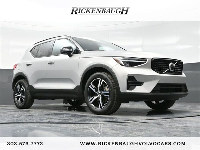 2024 Volvo XC40 