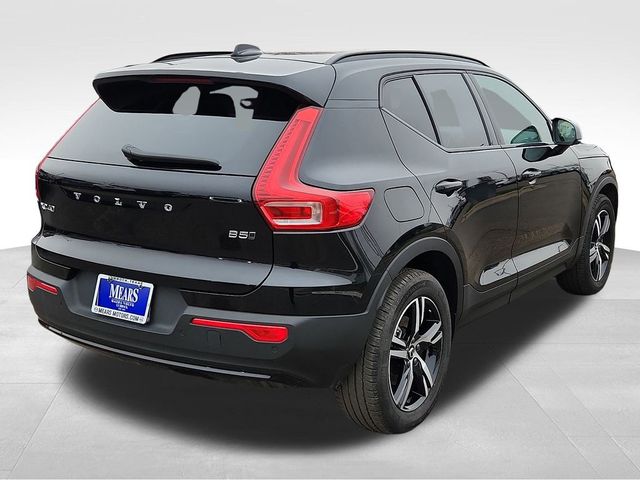 2024 Volvo XC40 