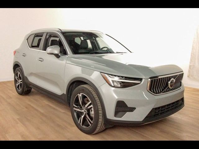 2024 Volvo XC40 