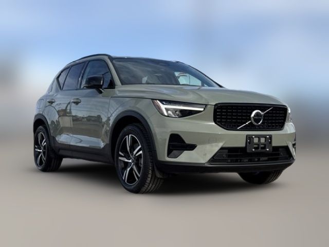 2024 Volvo XC40 