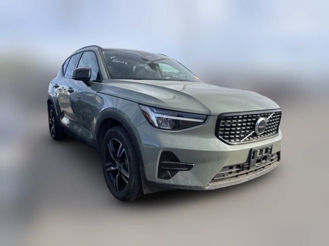 2024 Volvo XC40 