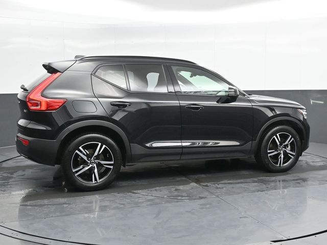 2024 Volvo XC40 