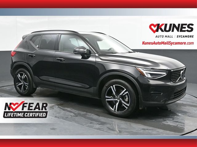 2024 Volvo XC40 