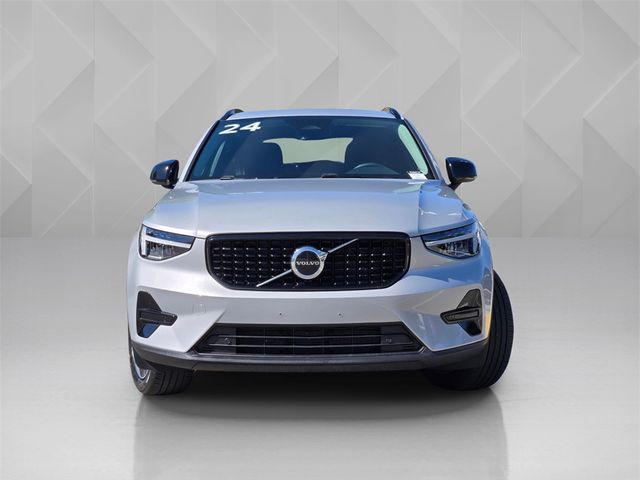 2024 Volvo XC40 