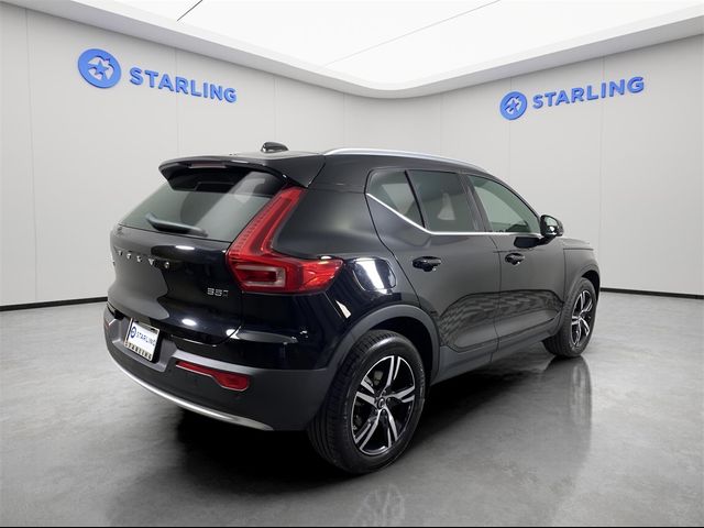 2024 Volvo XC40 Core Bright Theme