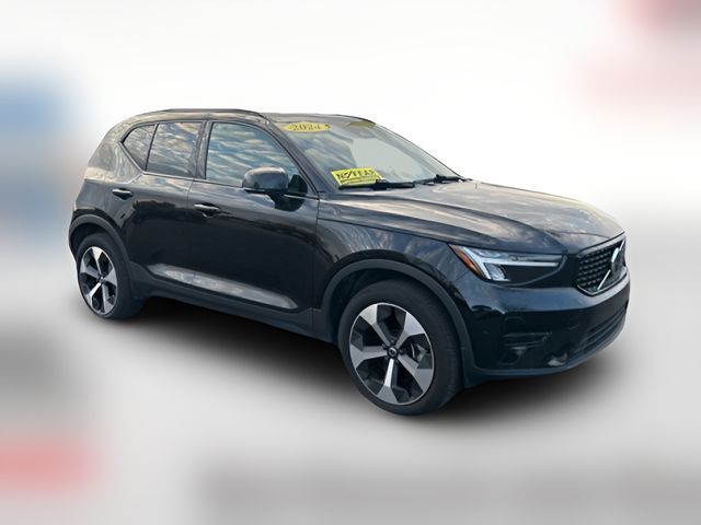 2024 Volvo XC40 