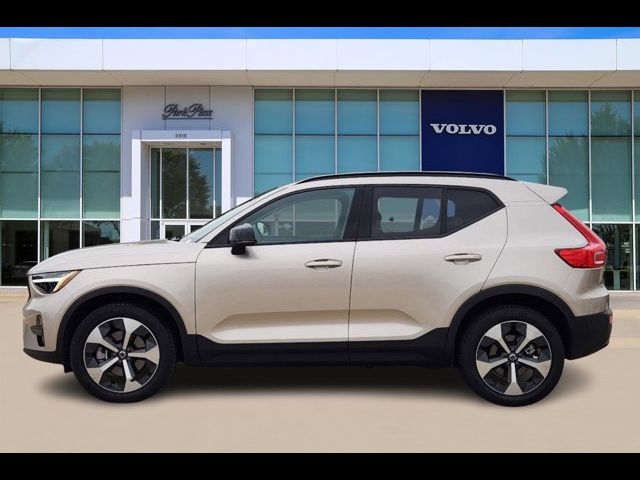 2024 Volvo XC40 