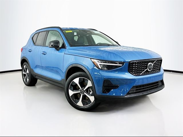 2024 Volvo XC40 