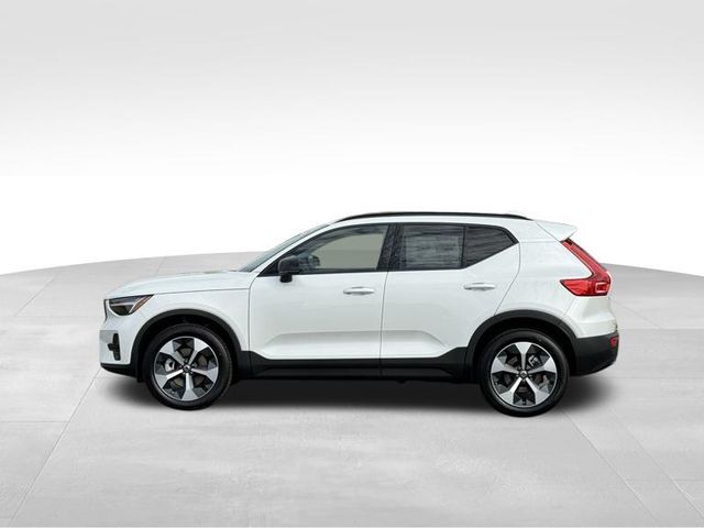 2024 Volvo XC40 