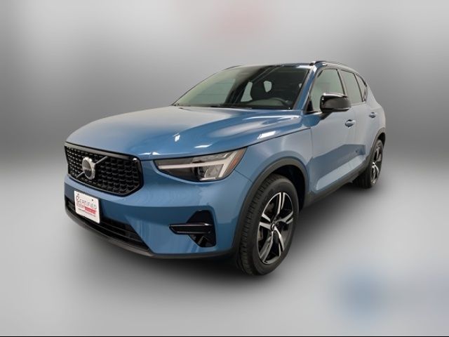 2024 Volvo XC40 