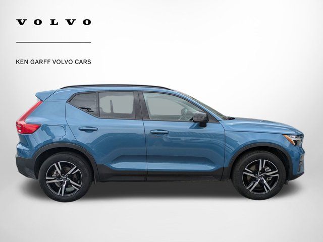 2024 Volvo XC40 