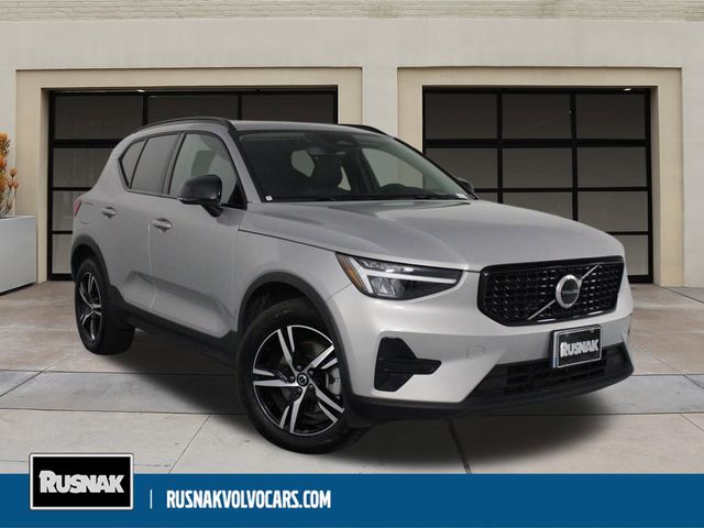 2024 Volvo XC40 